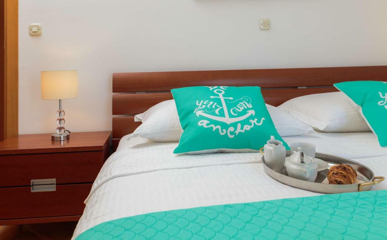 Luxury Seaside Amphora Apartament Split