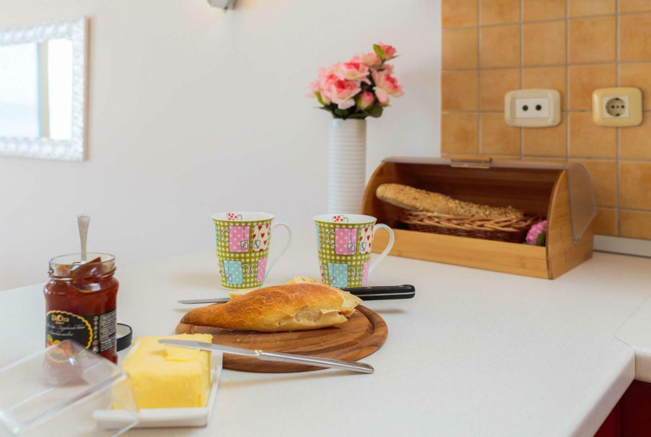 Luxury Seaside Amphora Apartament Split